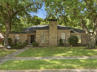 2940 S Creekwood Dr, Grapevine, TX 76051