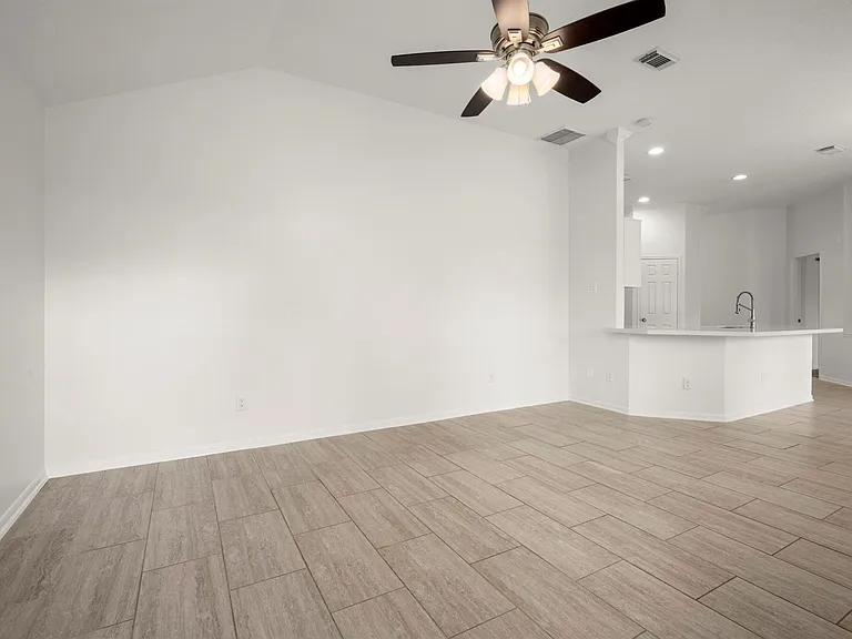 16014 Lakestone Dr — Photo 13