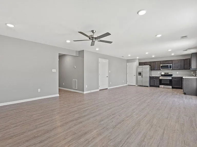 103 Tyler Way — Photo 3