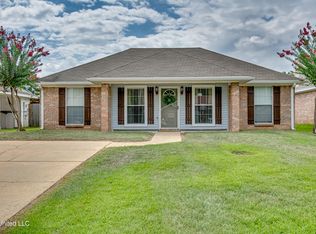 1939 Twin Pine Dr, Pearl, MS 39208