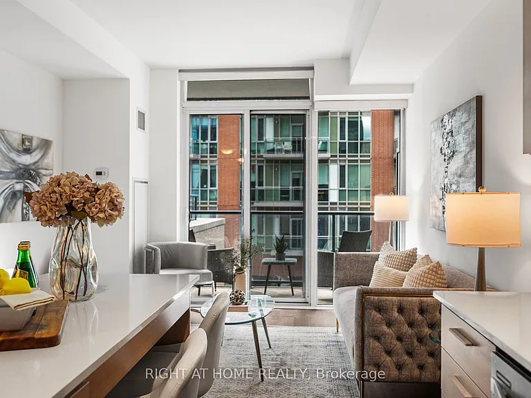 105 George St #312 — Photo 5