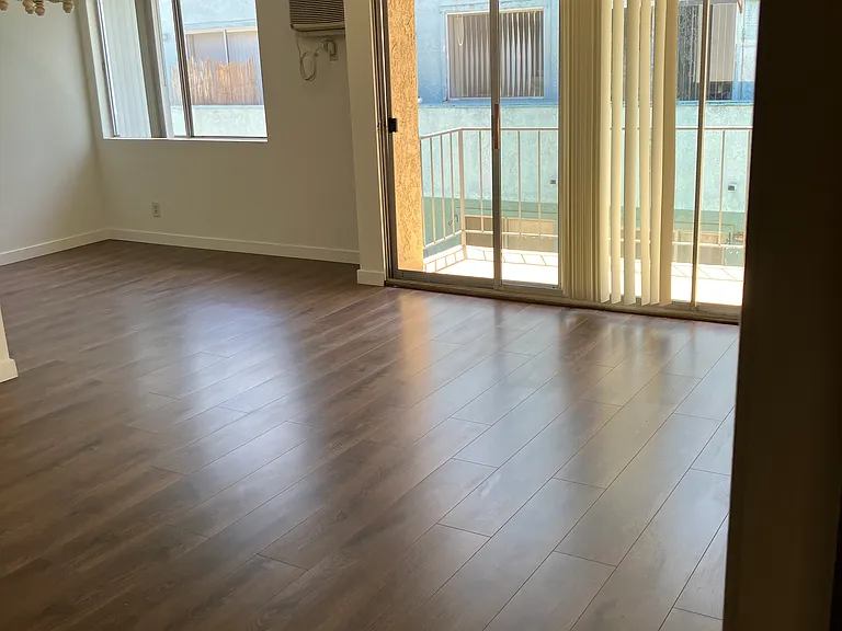 3329 Keystone Ave #7 — Photo 3
