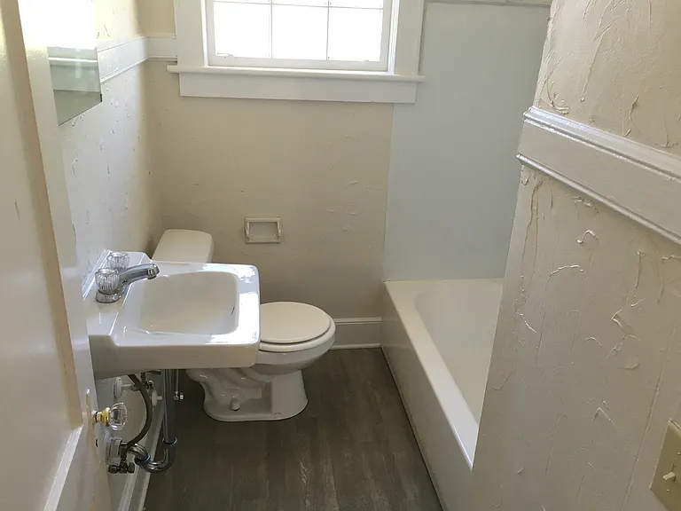 2518 Preston St — Photo 6