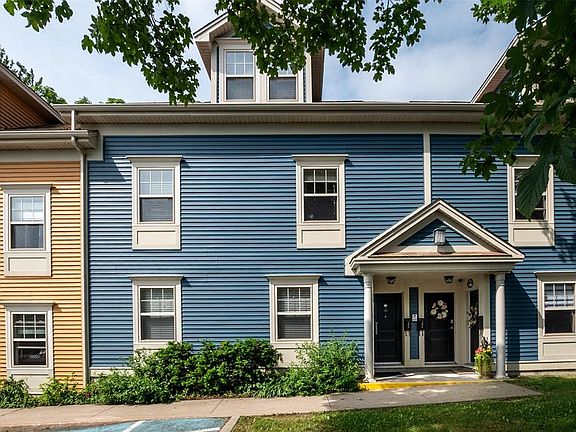 3rd image of 70 Freshwater Road UNIT 205