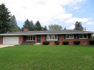 3256 S El Dorado Dr, New Berlin, WI 53151