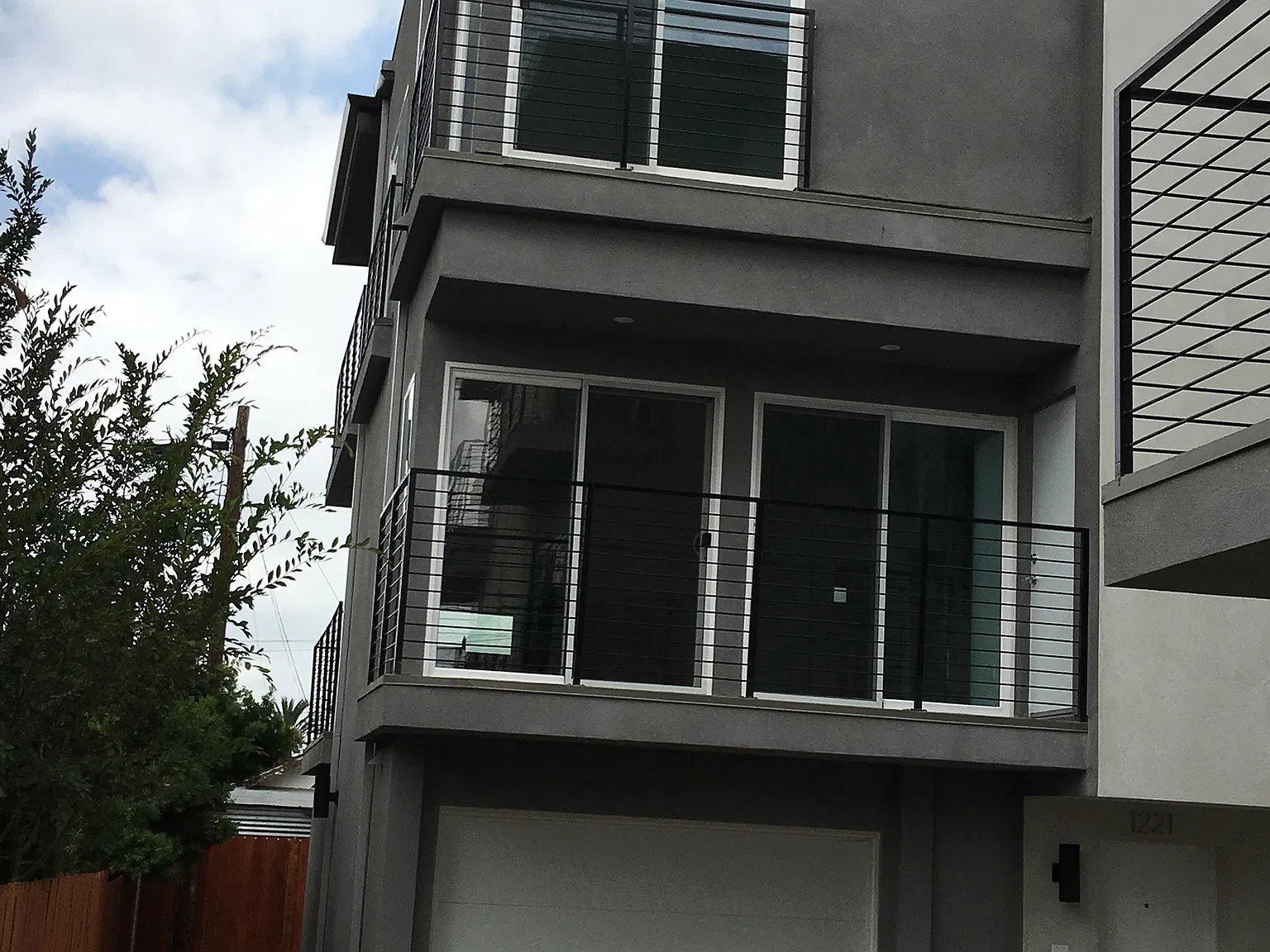 3 bed, 2.5 bath, 1518 sqft, $4,400 — Photo 4