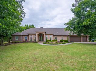 16048 Munson Ct, Skiatook, OK 74070