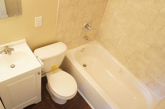 5th image of 5130 Dostie Dr S