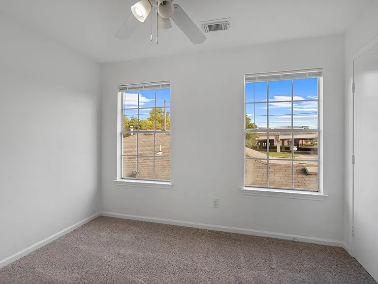 2106 Nettleton St — Photo 13