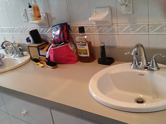 2 sinks in master bath