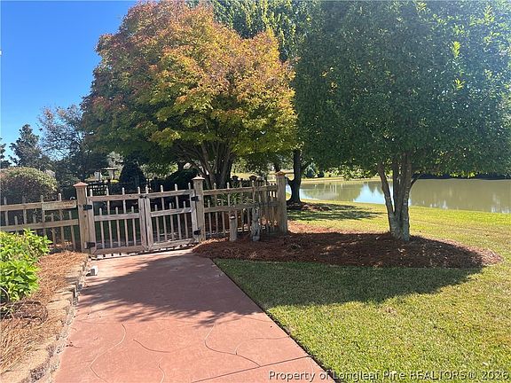 4th image of 1302 Oakridge Blvd