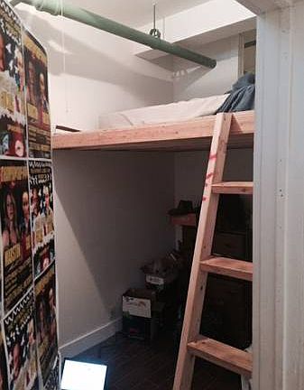 4th image of 239 Banker St APT 1E