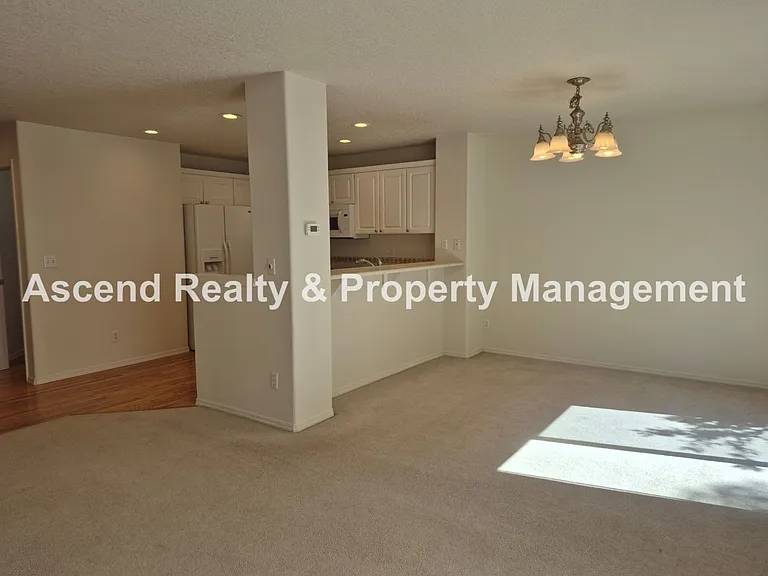 6443 NW Krislynn Ter — Photo 7