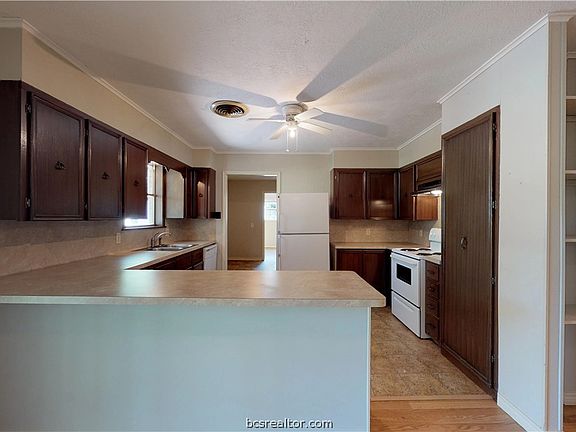 2nd image of 4814 Afton Oaks Dr