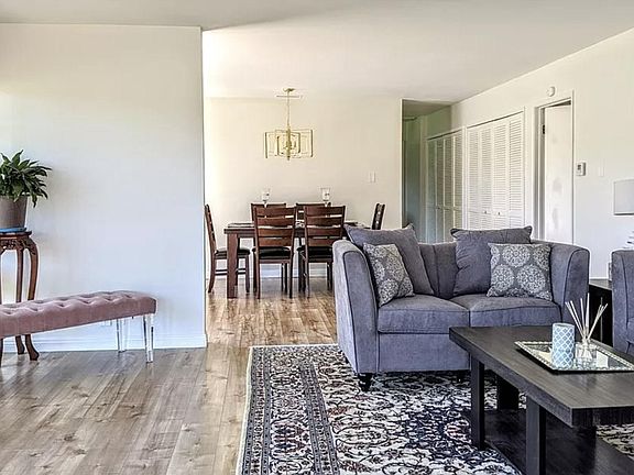 5th image of 32129 Lake Meadow Ln #1