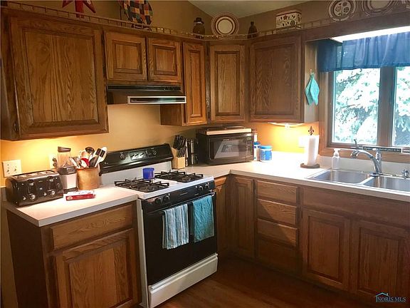 5th image of 440 Bavarian Ln