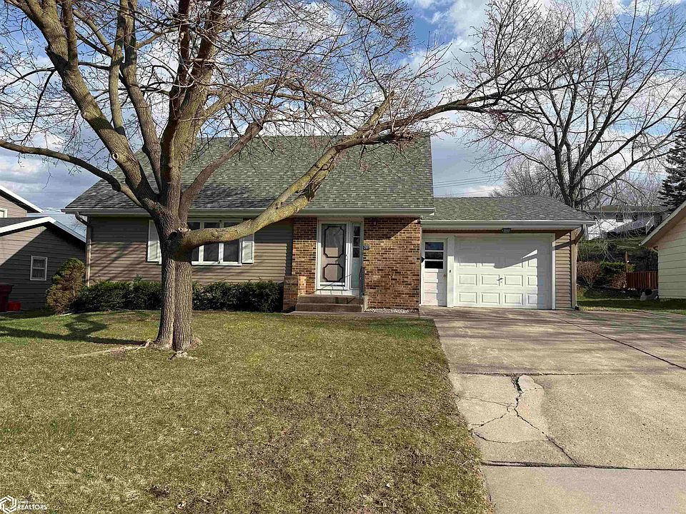 1st image of 207 Ridgewood Dr