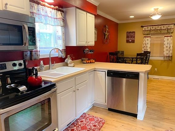 4th image of 361 Barnett Blvd