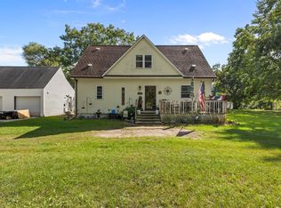 6054 E Almy Rd, Vestaburg, MI 48891