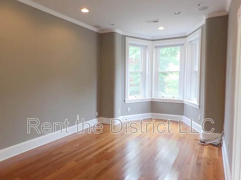 1130 5th St NW #3 — Photo 11