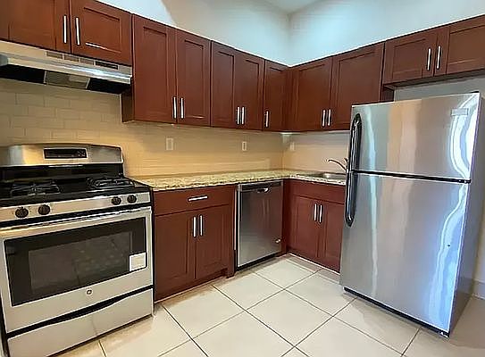 1st image of 2147 2nd Ave #5C