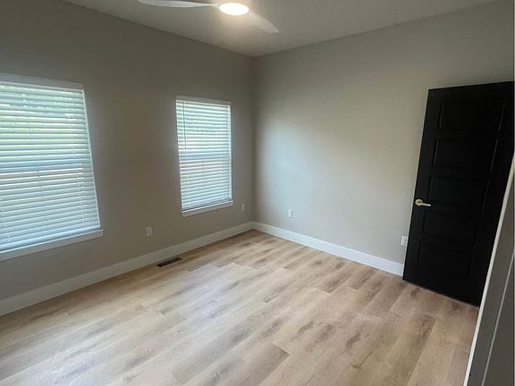 5th image of 1113 Dahl Rd