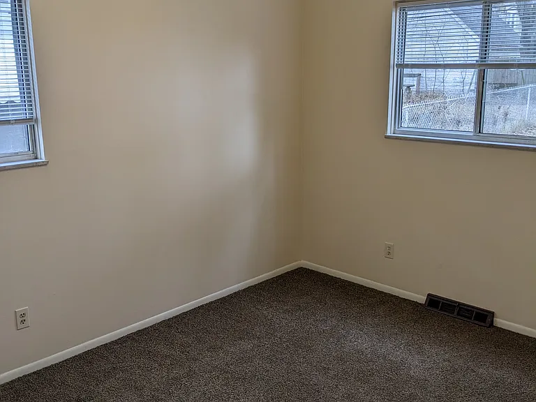 3248 Meadowbrook Ct — Photo 14