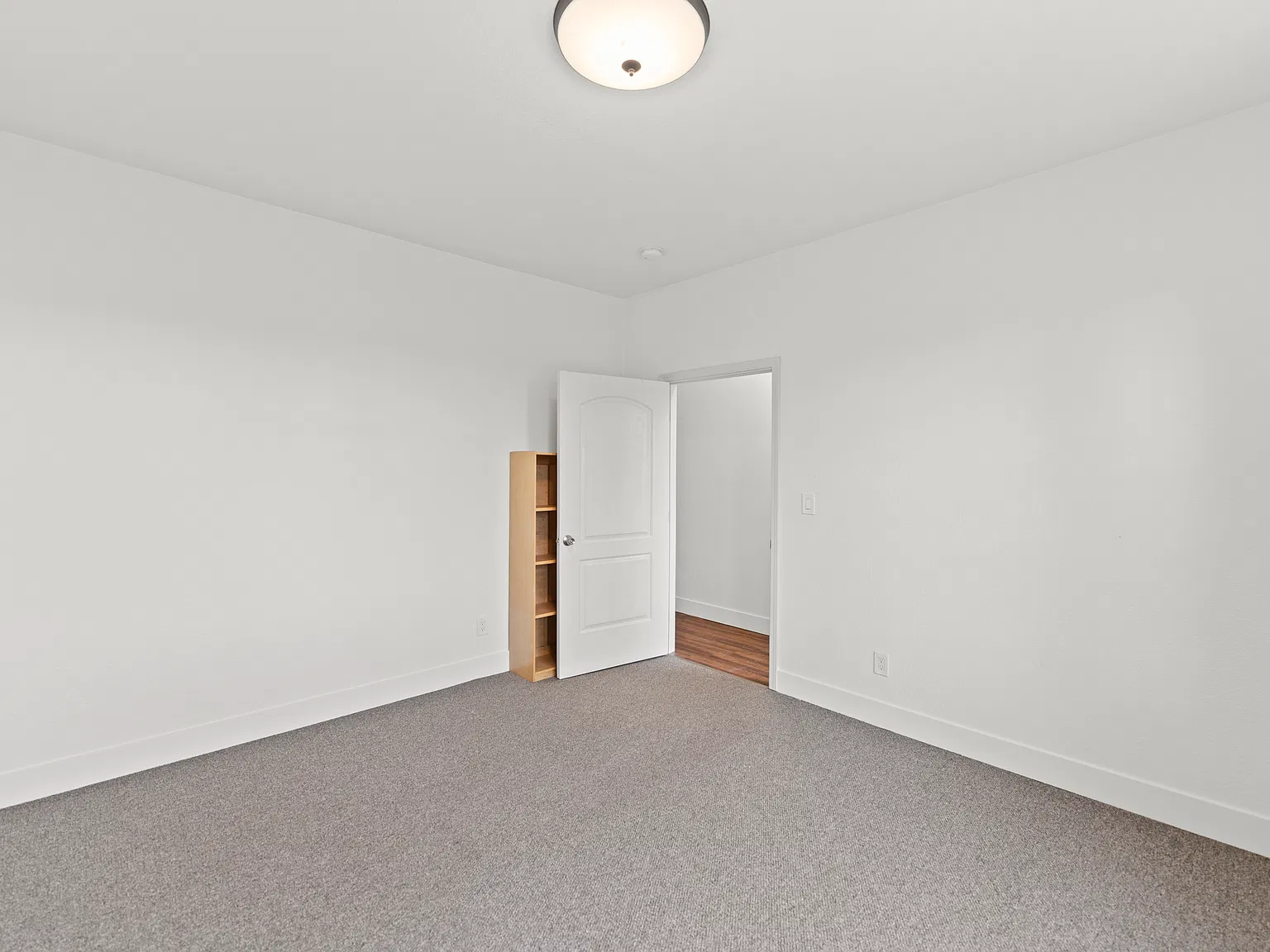 2 bed, 900 sqft, $1,850 — Photo 3