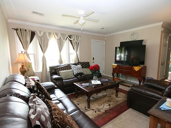 4th image of 7605 Ireland Dr