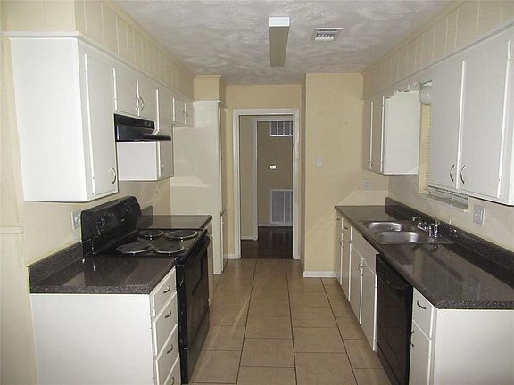 4th image of 7907 Sandpiper Dr