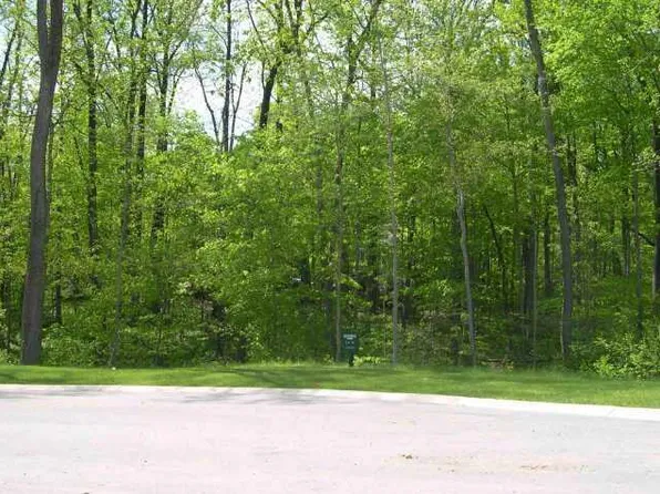 9308 Shady Bend Ct, Indianapolis, IN 46256