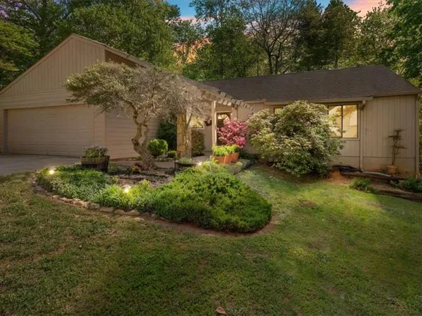 4962 Cherrydale Dr, Douglasville, GA 30135