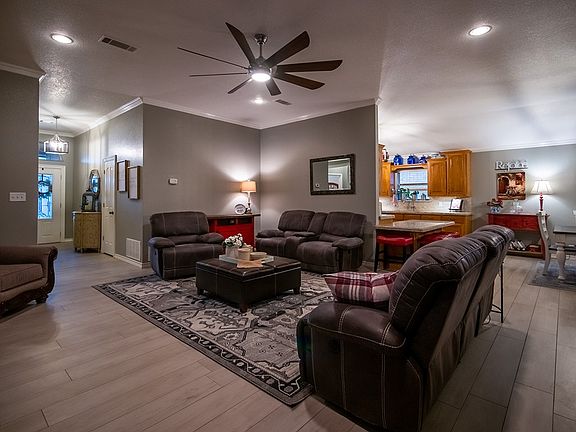 4th image of 1205 La Paz Dr