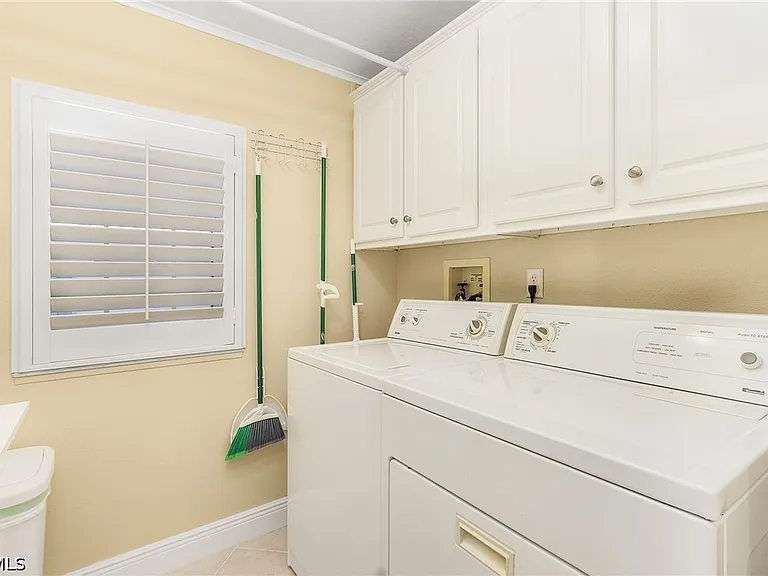 Harpoon Ln — Photo 8