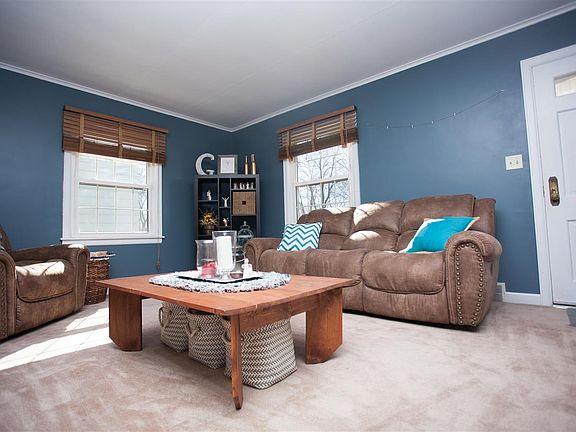 2nd image of 3322 Carolina Ave