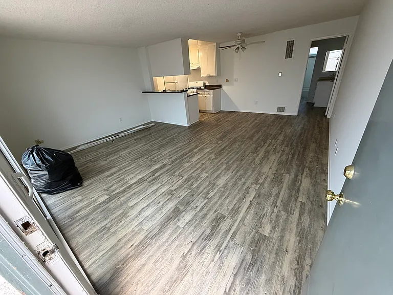 1218 McClellan Dr — Photo 4