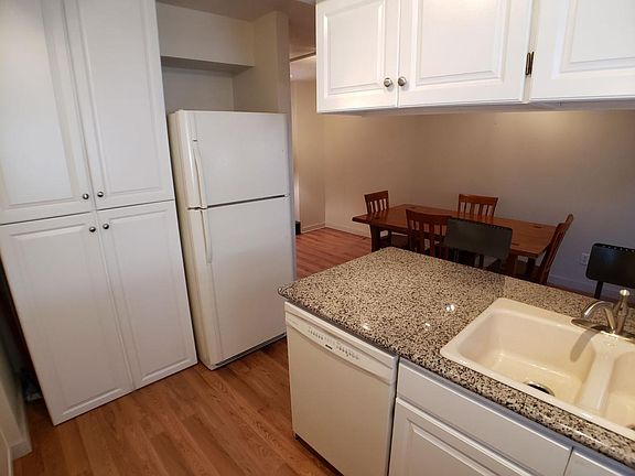 3rd image of 1048 N Josephine St APT B