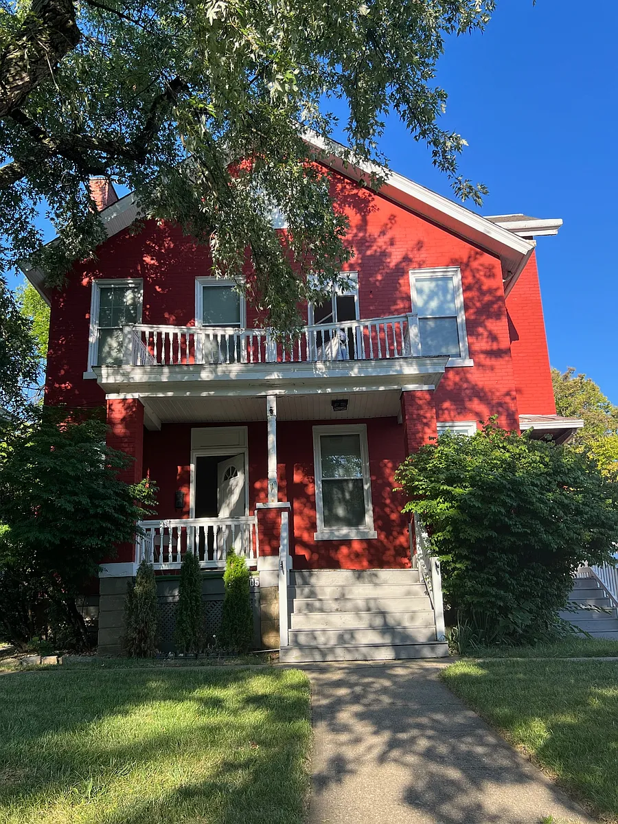 Building Photo - 905 Suire Ave #2