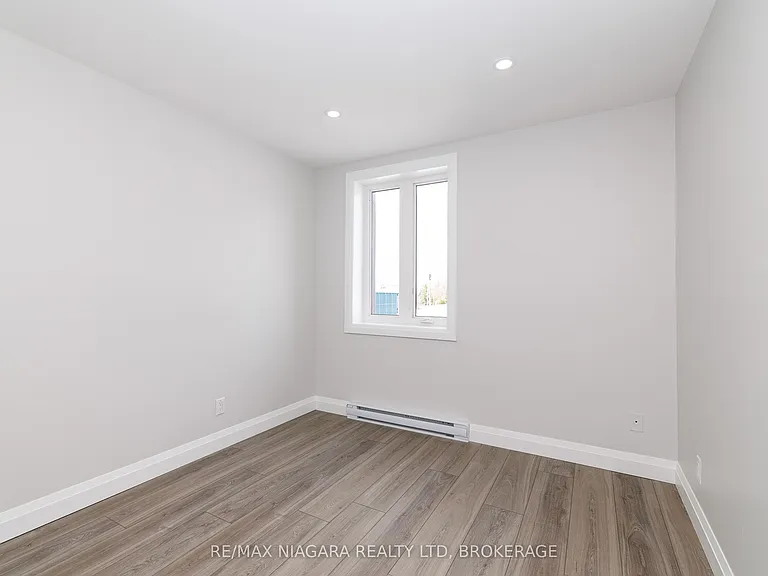 2 Lewis St #4 — Photo 13
