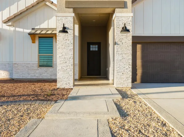 536 Paseo De La Reina St, El Paso, TX 79928