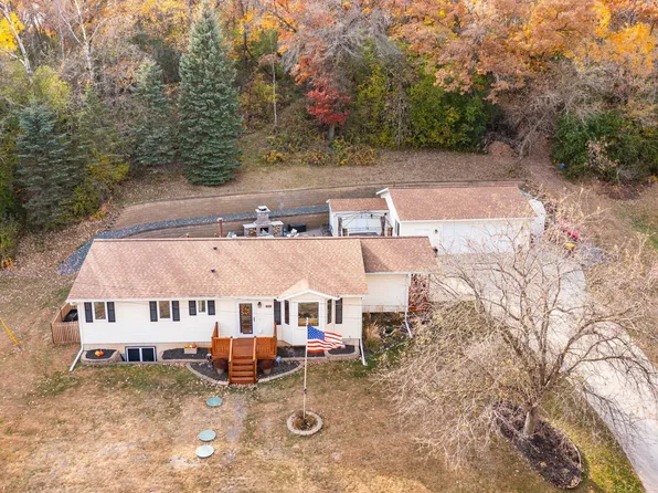 1231 Robin Ln SE, Rochester, MN 55904