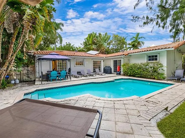 7711 Coquina Dr — Photo 39