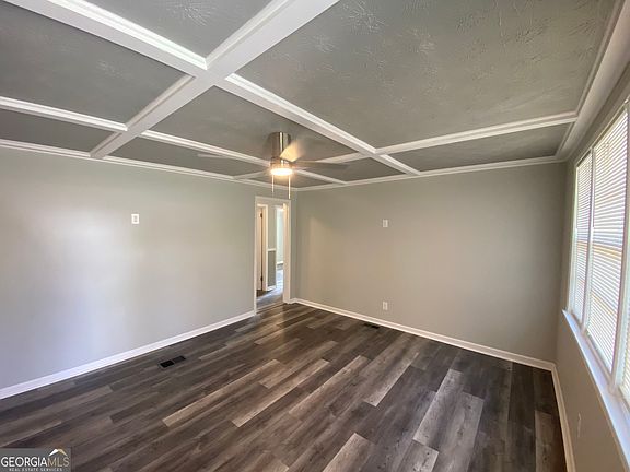 3rd image of 914 Ozora Rd