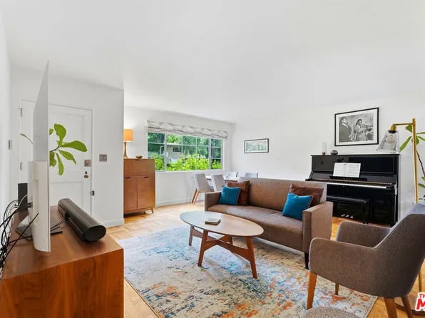 5327 Village Grn, Los Angeles, CA 90016