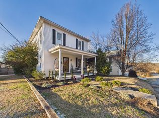 313 N Bridge St, Farmville, VA 23901