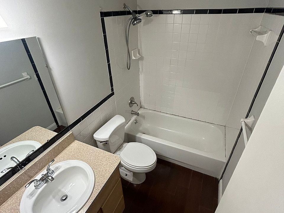 1st image of 1307 W Honeytree Ln #3