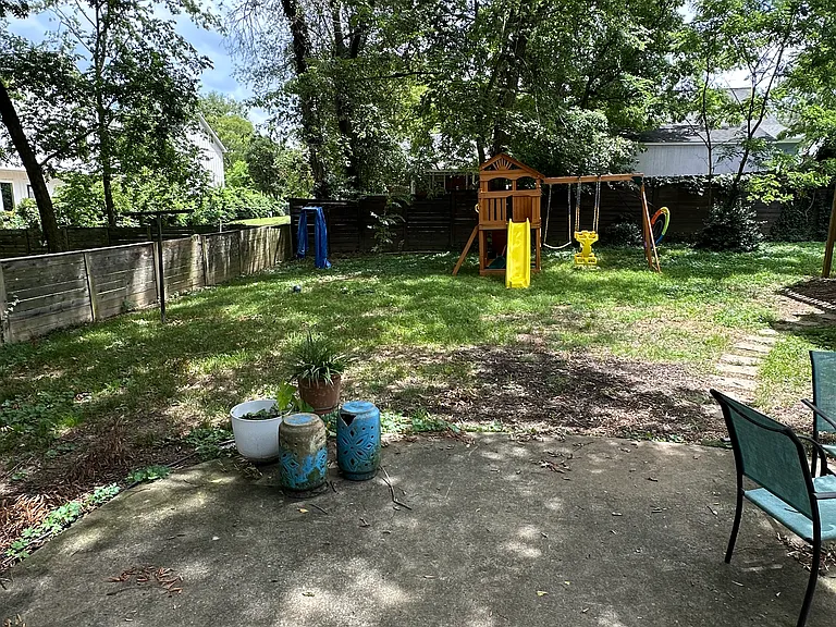 1712 Marsden Ave — Photo 6