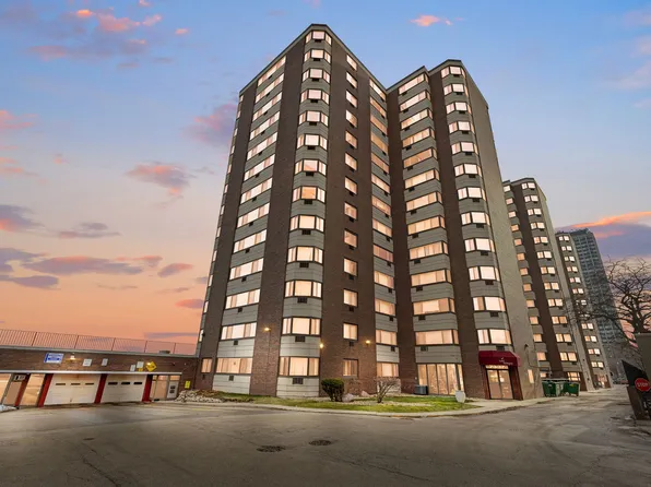 7337 S South Shore Dr APT 326, Chicago, IL 60649