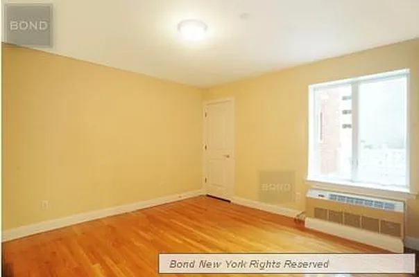 Sold by Bond New York | media 11