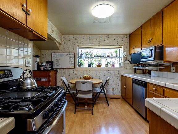 4th image of 345 Arroyo Dr